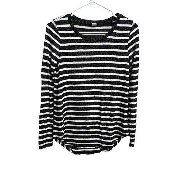 Old Navy Women’s Super Soft Lightweight Sweater XS Striped Black White - Picture 1 of 7